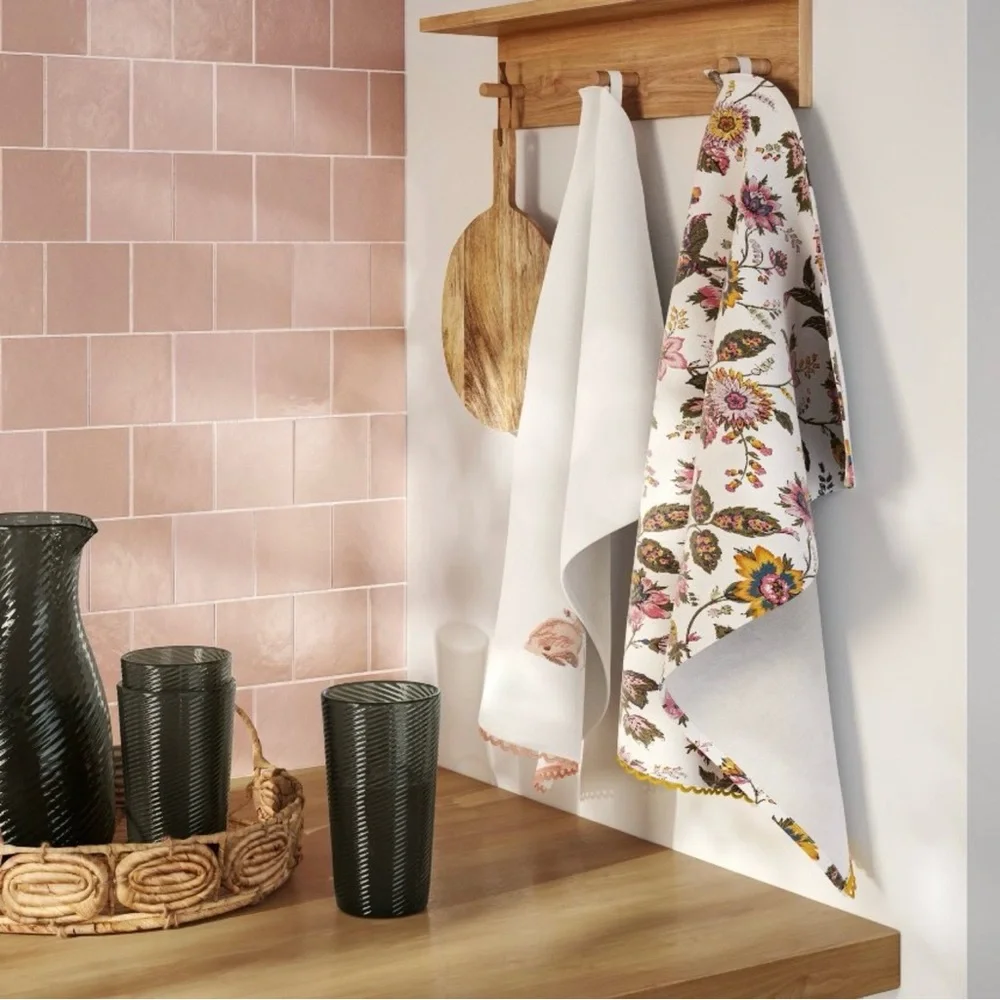 🐰2pc Floral Embroidered 100% Cotton Kitchen Towels NWT Threshold - Picture 3 of 6
